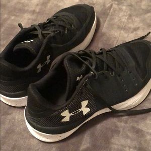 Under Armour volleyball Women’s shoes size 9.5